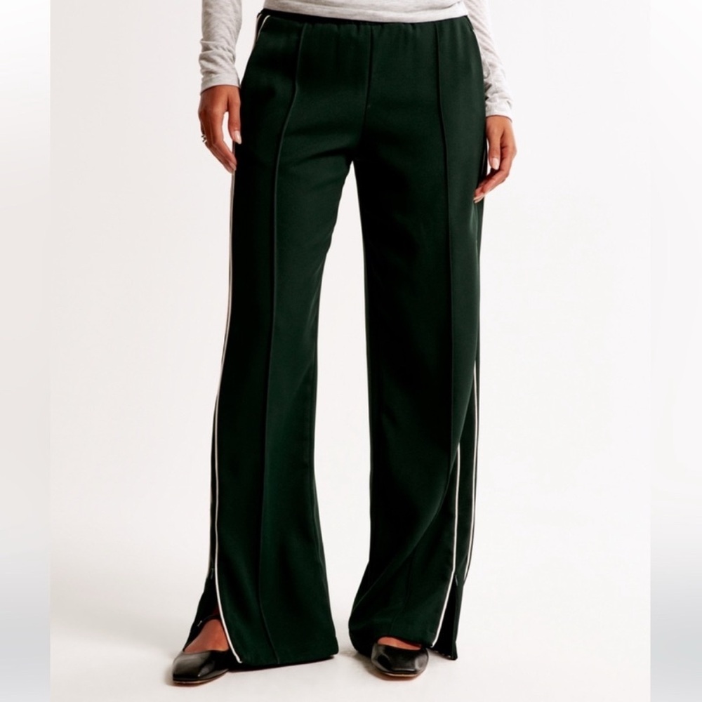 Abercrombie and Fitch pull on track pants deep green size small regular